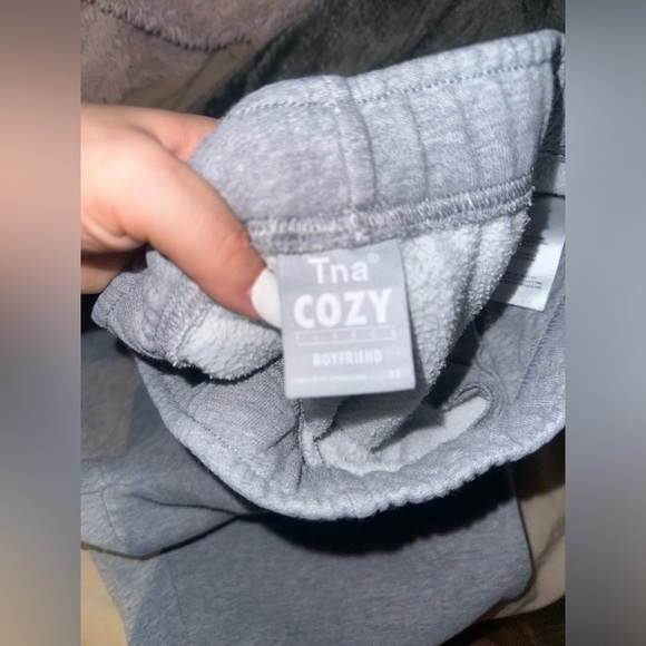 TNA Boyfriend sweats xsmall - Picture 2 of 3